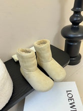 China Replica Loewe Women Shoes 108usd Only